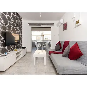 Holiday Apartment , Ларнака Кипр